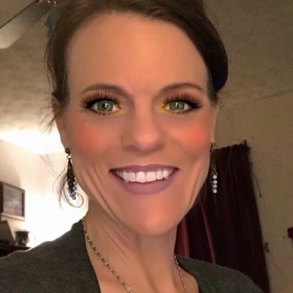 Meet your Posher, Cam - Picture 1 of 1